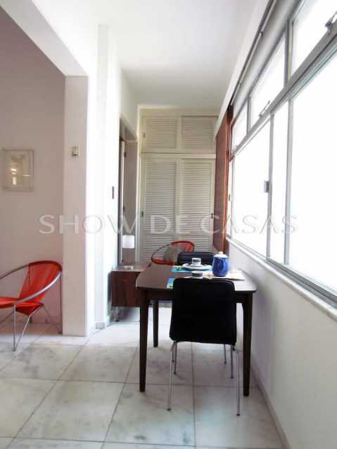 Apartamento à venda com 1 quarto, 55m² - Foto 2