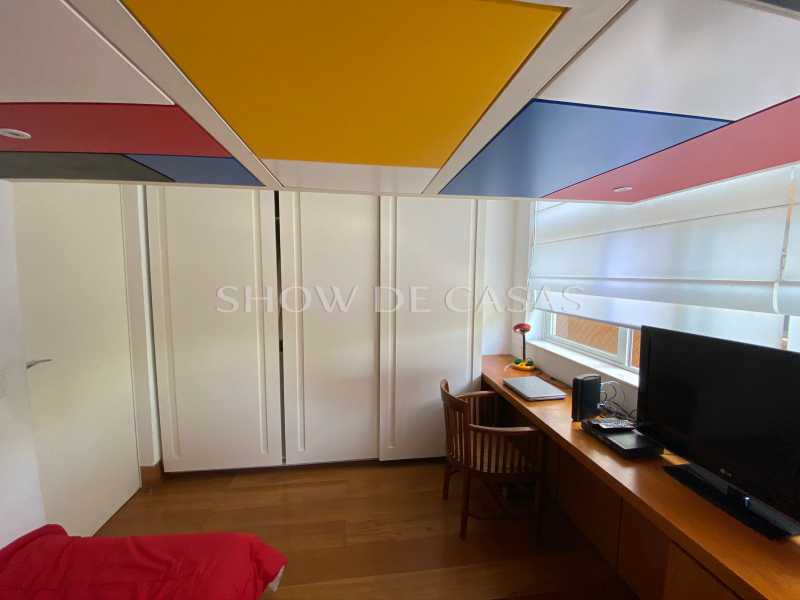 Apartamento à venda com 3 quartos, 205m² - Foto 17