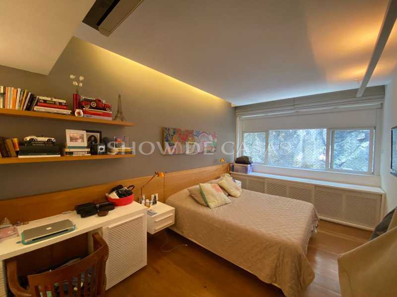 Apartamento à venda com 3 quartos, 205m² - Foto 7