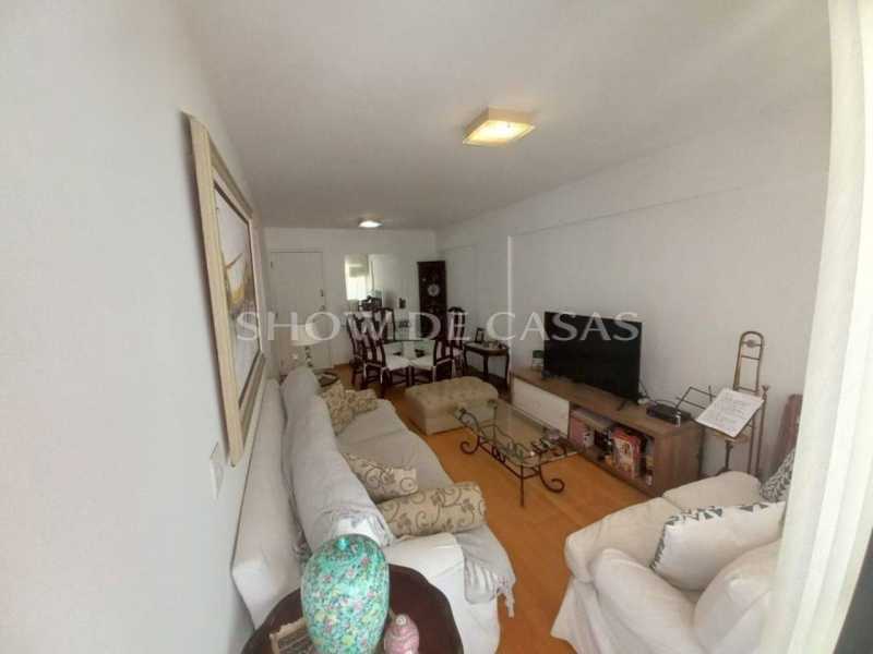 Apartamento à venda com 2 quartos, 75m² - Foto 3