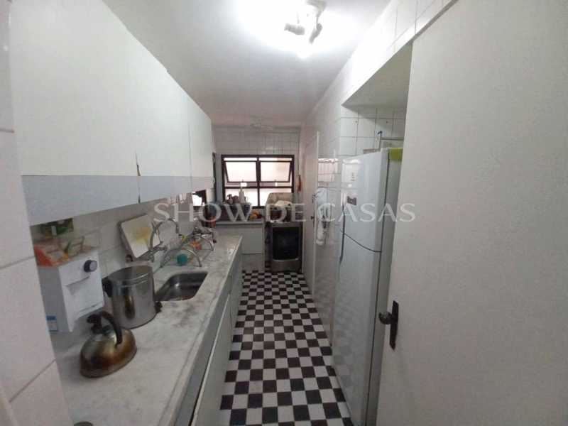 Apartamento à venda com 2 quartos, 75m² - Foto 9