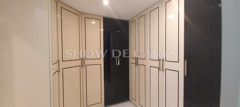 Apartamento à venda com 4 quartos, 225m² - Foto 15