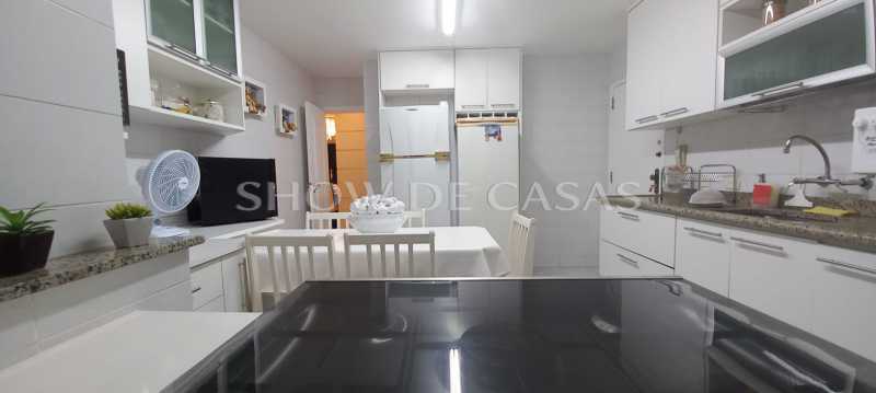 Apartamento à venda com 4 quartos, 225m² - Foto 22