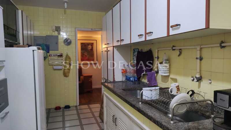 Apartamento à venda com 4 quartos, 170m² - Foto 16