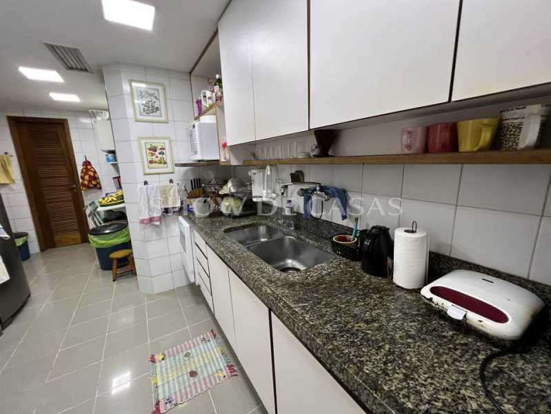 Apartamento à venda com 3 quartos, 90m² - Foto 25