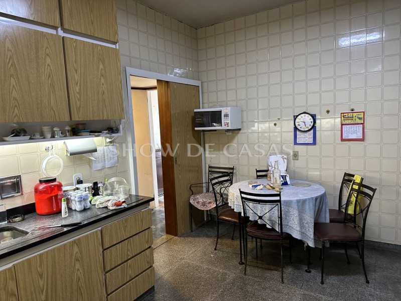 Apartamento à venda com 3 quartos, 178m² - Foto 20