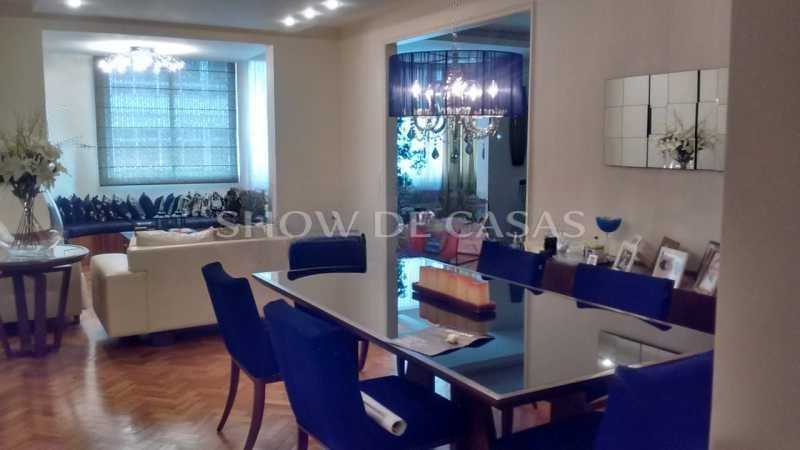 Apartamento à venda com 3 quartos, 187m² - Foto 2