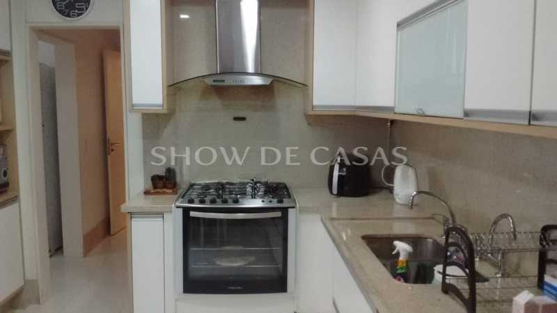 Apartamento à venda com 3 quartos, 187m² - Foto 13