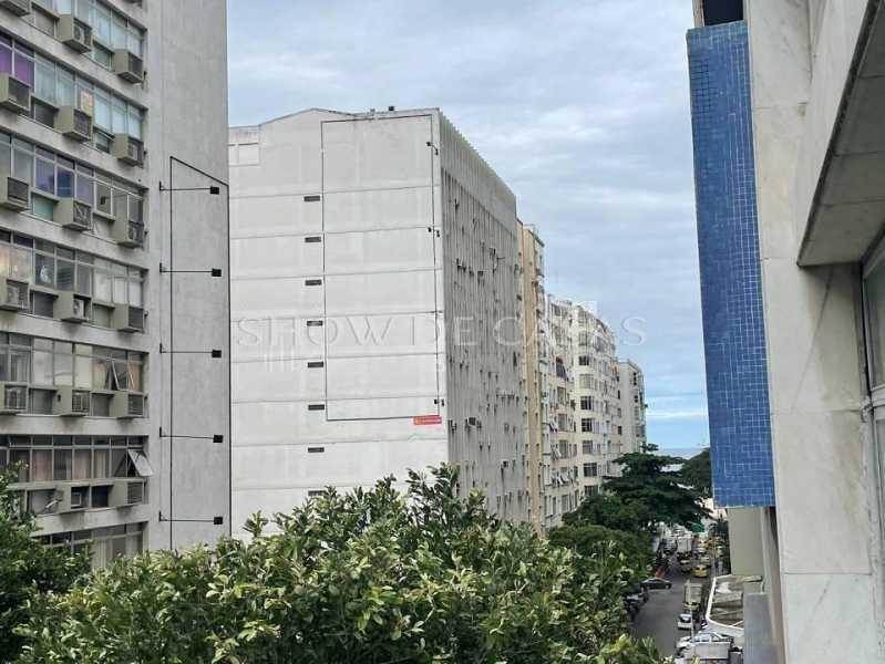 Apartamento à venda com 3 quartos, 147m² - Foto 2