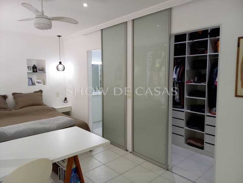 Apartamento à venda com 3 quartos, 220m² - Foto 8