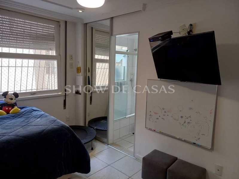 Apartamento à venda com 3 quartos, 220m² - Foto 12