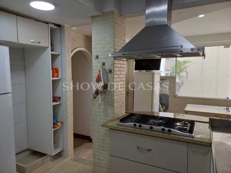 Apartamento à venda com 3 quartos, 220m² - Foto 19