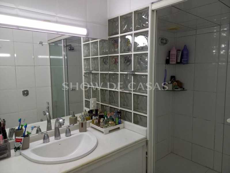 Apartamento à venda com 3 quartos, 220m² - Foto 25