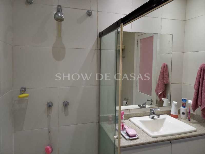 Apartamento à venda com 3 quartos, 220m² - Foto 26