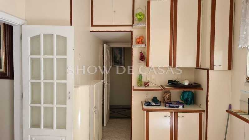 Apartamento à venda com 3 quartos, 200m² - Foto 12