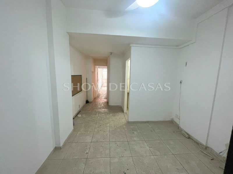 Apartamento à venda com 1 quarto, 45m² - Foto 2