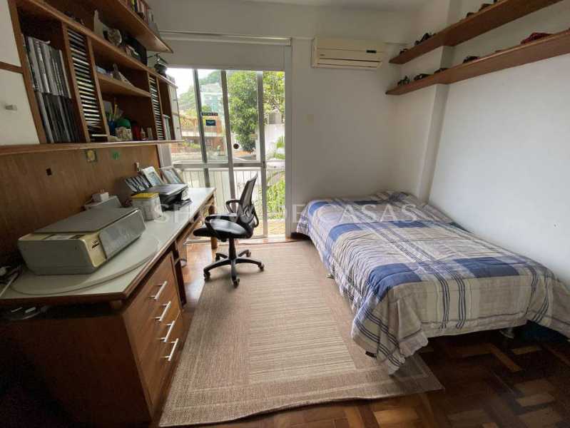 Apartamento à venda com 4 quartos, 180m² - Foto 14