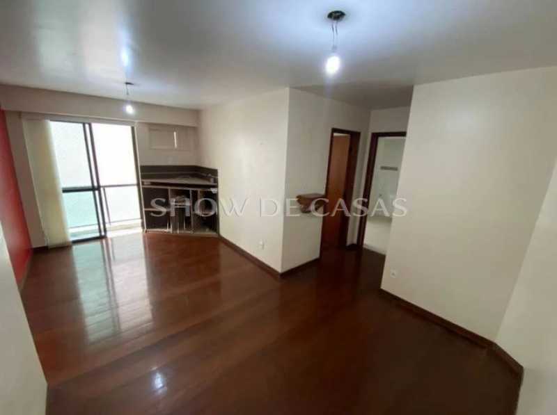 Apartamento à venda com 2 quartos, 87m² - Foto 2