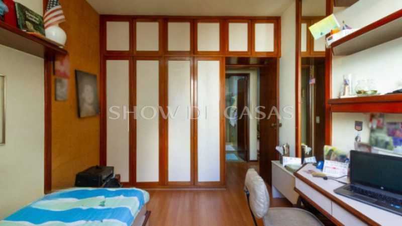 Apartamento à venda com 3 quartos, 180m² - Foto 14