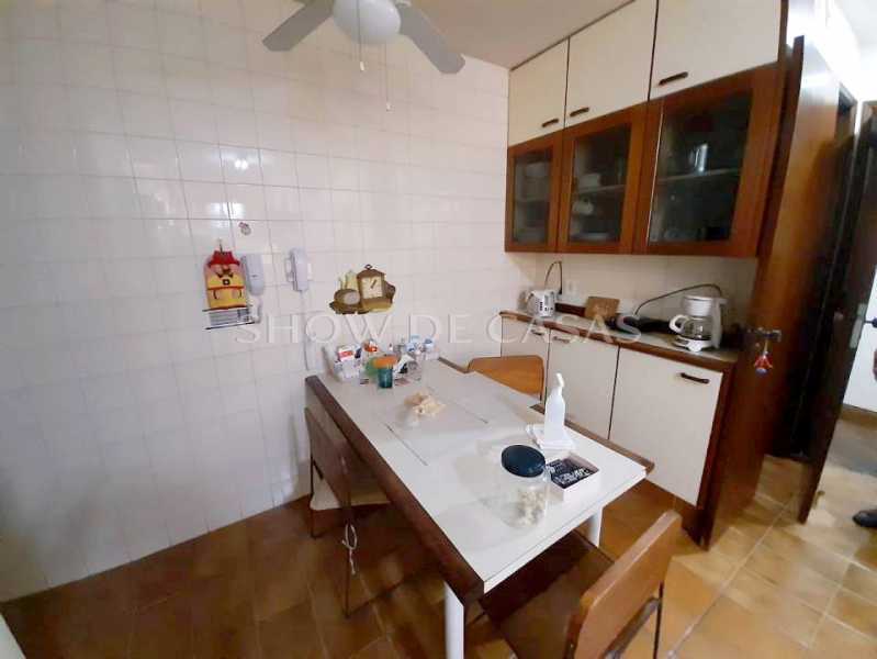 Apartamento à venda com 3 quartos, 180m² - Foto 18