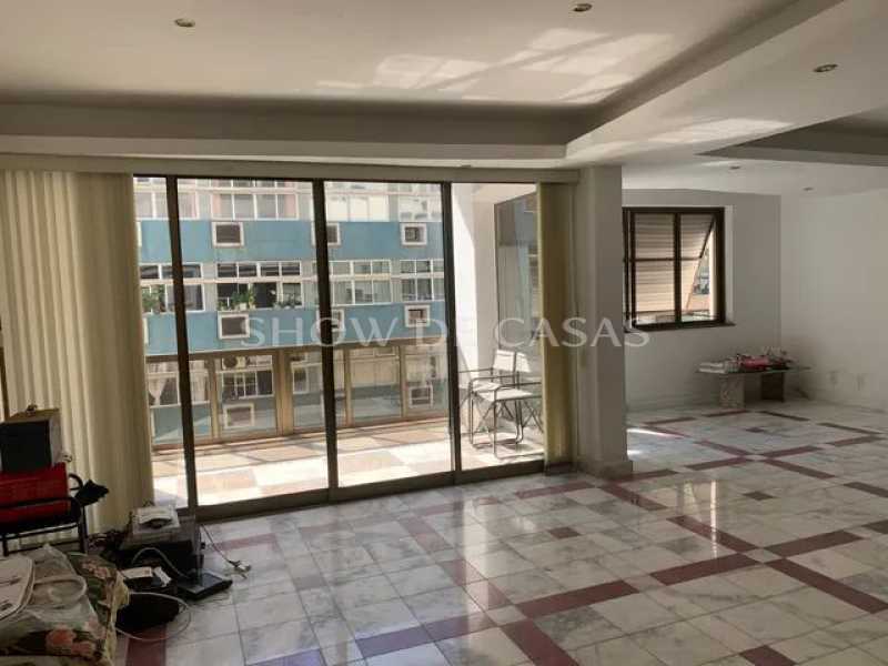 Apartamento à venda com 3 quartos, 200m² - Foto 1