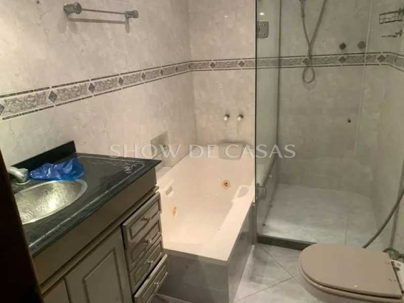 Apartamento à venda com 3 quartos, 200m² - Foto 4