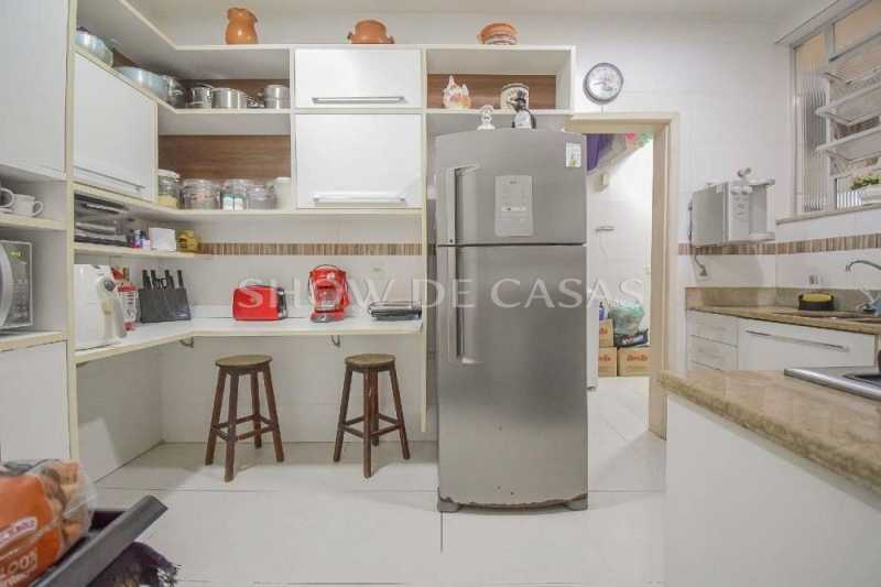 Apartamento à venda com 3 quartos, 161m² - Foto 21