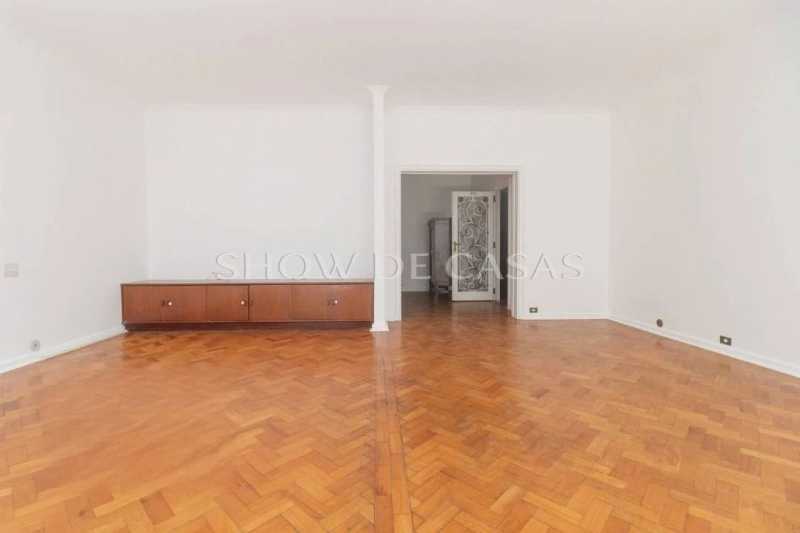 Apartamento à venda com 3 quartos, 210m² - Foto 4