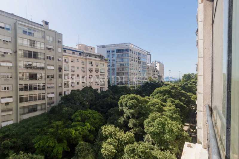 Apartamento à venda com 3 quartos, 210m² - Foto 9