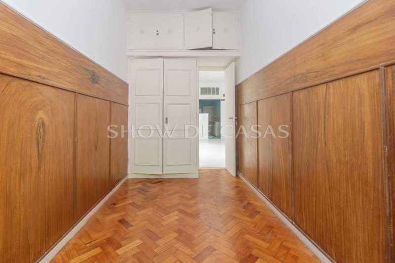 Apartamento à venda com 3 quartos, 210m² - Foto 22