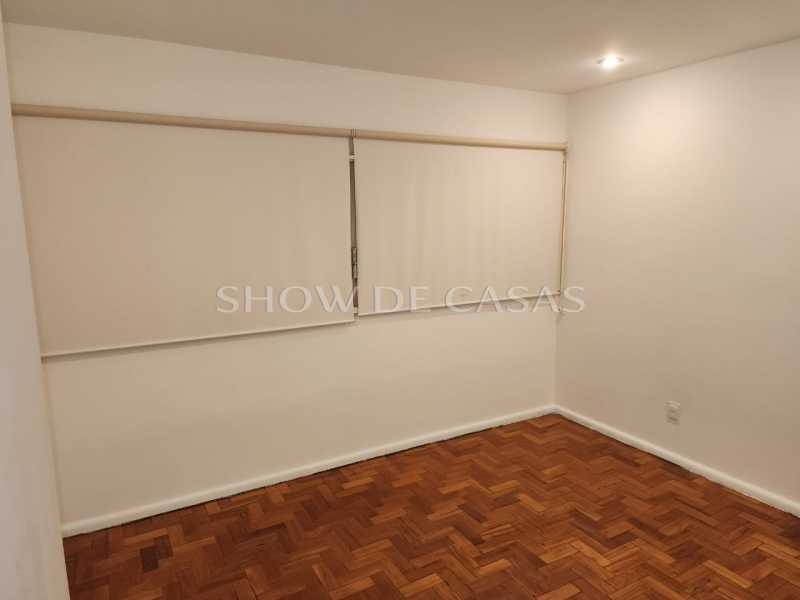 Apartamento à venda com 2 quartos, 65m² - Foto 2