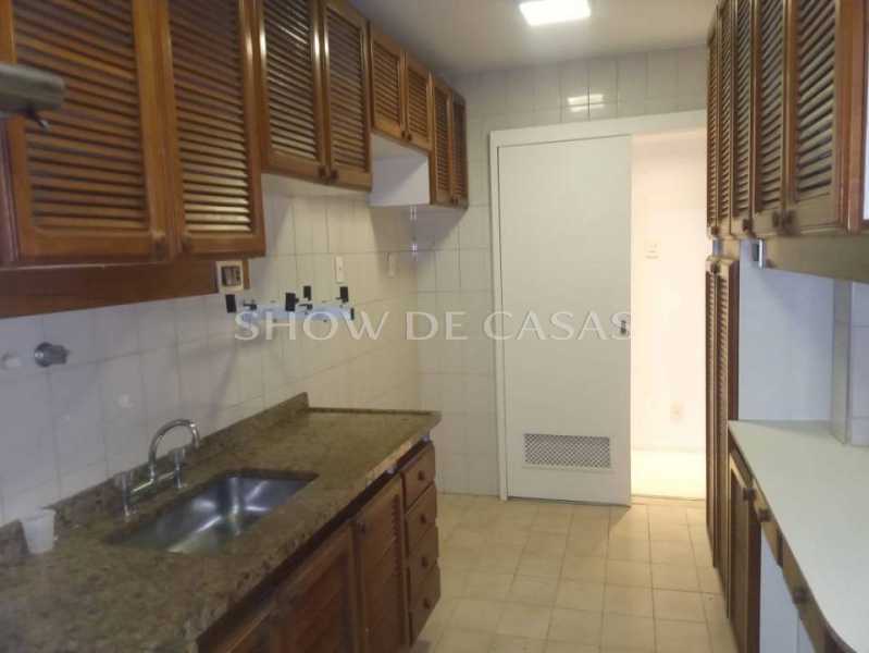 Apartamento à venda com 3 quartos, 130m² - Foto 12