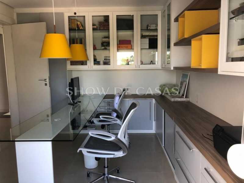 Casa de Condomínio à venda com 4 quartos, 500m² - Foto 26