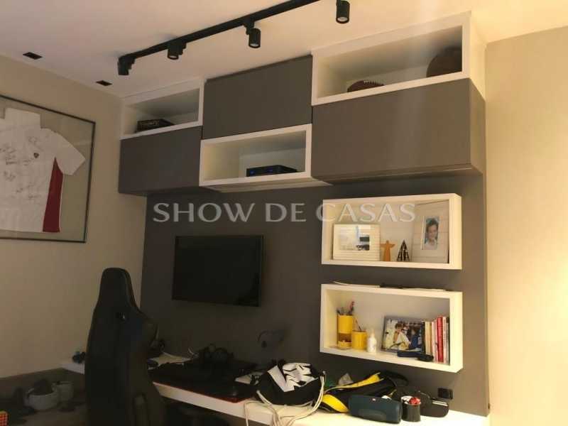 Casa de Condomínio à venda com 4 quartos, 500m² - Foto 27