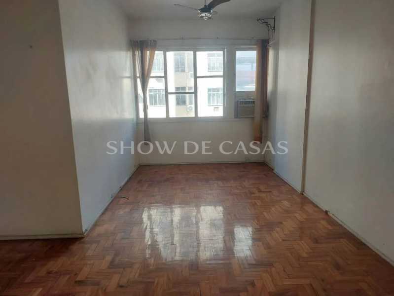 Apartamento à venda com 3 quartos, 105m² - Foto 2