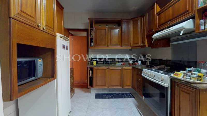 Apartamento à venda com 5 quartos, 212m² - Foto 6