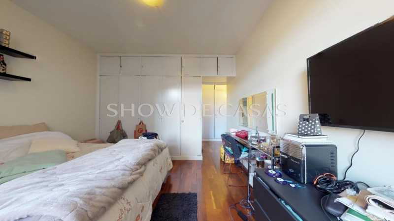 Apartamento à venda com 5 quartos, 212m² - Foto 9