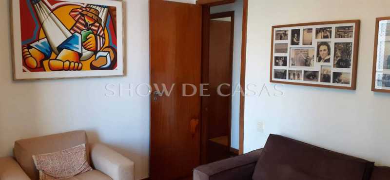 Apartamento à venda com 4 quartos, 200m² - Foto 6