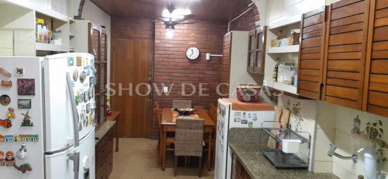 Apartamento à venda com 4 quartos, 200m² - Foto 26