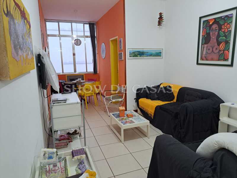 Apartamento à venda com 2 quartos, 80m² - Foto 2