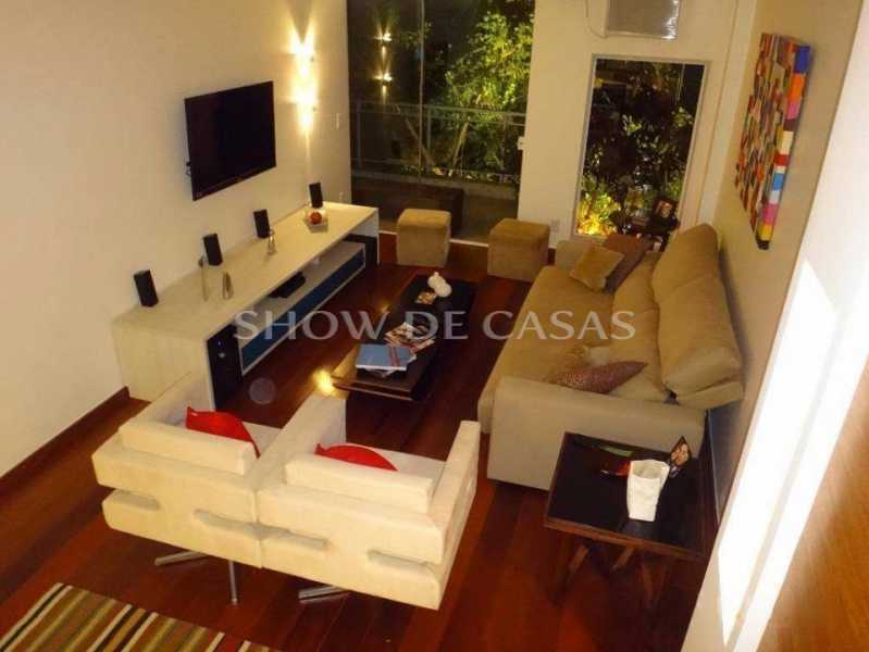 Apartamento à venda com 3 quartos, 160m² - Foto 1