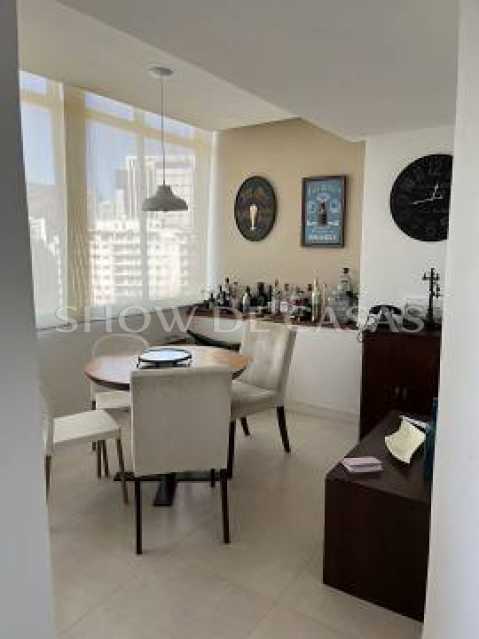 Apartamento à venda com 4 quartos, 245m² - Foto 4