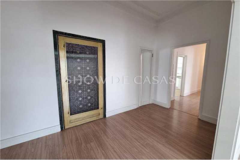 Apartamento à venda com 3 quartos, 210m² - Foto 6