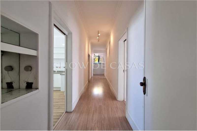 Apartamento à venda com 3 quartos, 210m² - Foto 8