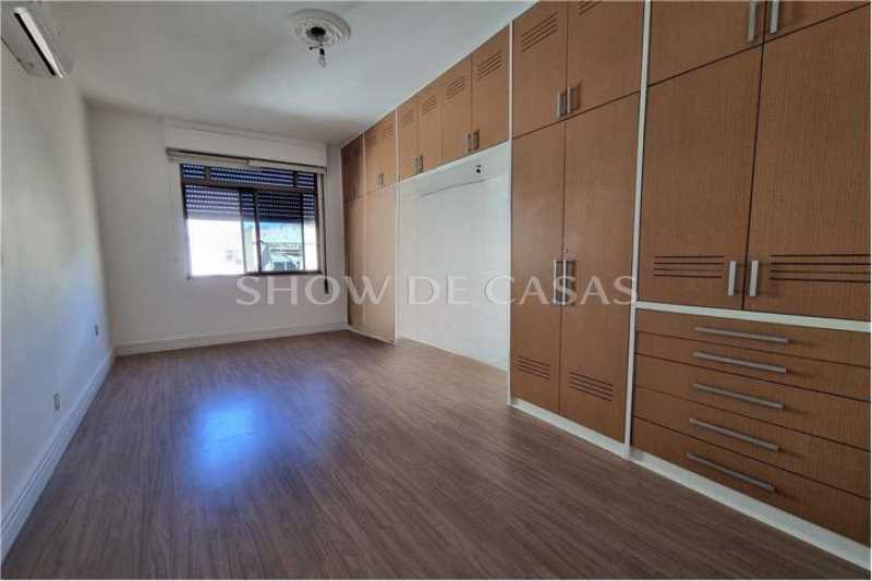 Apartamento à venda com 3 quartos, 210m² - Foto 15