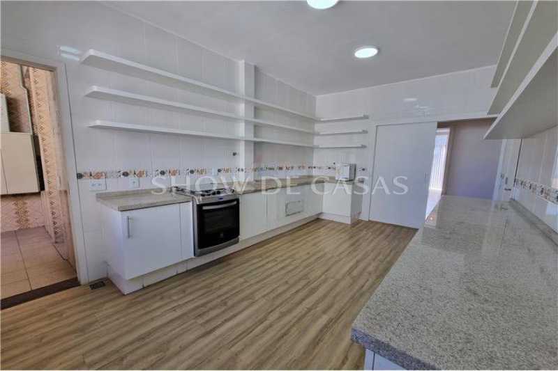 Apartamento à venda com 3 quartos, 210m² - Foto 18