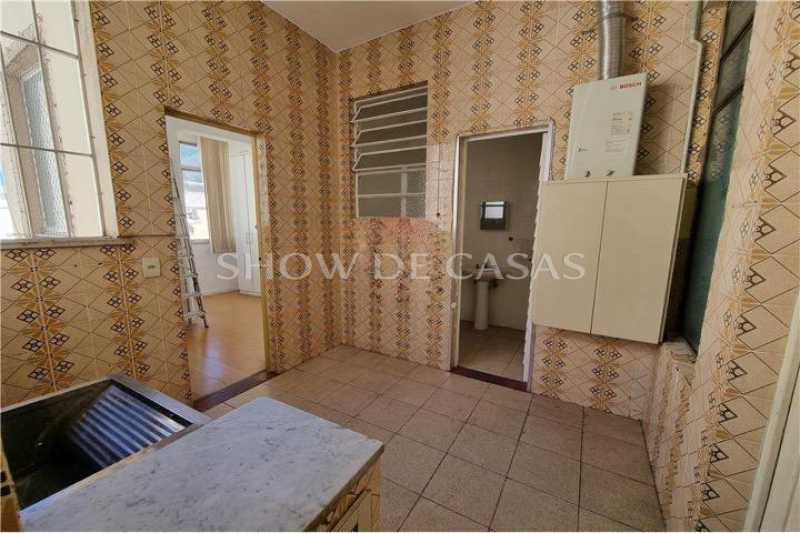 Apartamento à venda com 3 quartos, 210m² - Foto 19