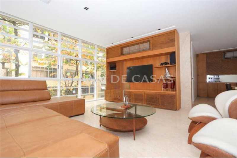 Apartamento à venda com 3 quartos, 184m² - Foto 1