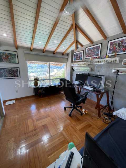 Casa de Condomínio à venda com 4 quartos, 485m² - Foto 23