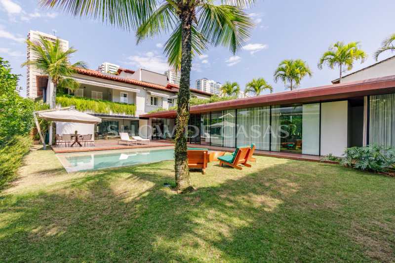 Casa de Condomínio à venda com 4 quartos, 665m² - Foto 2